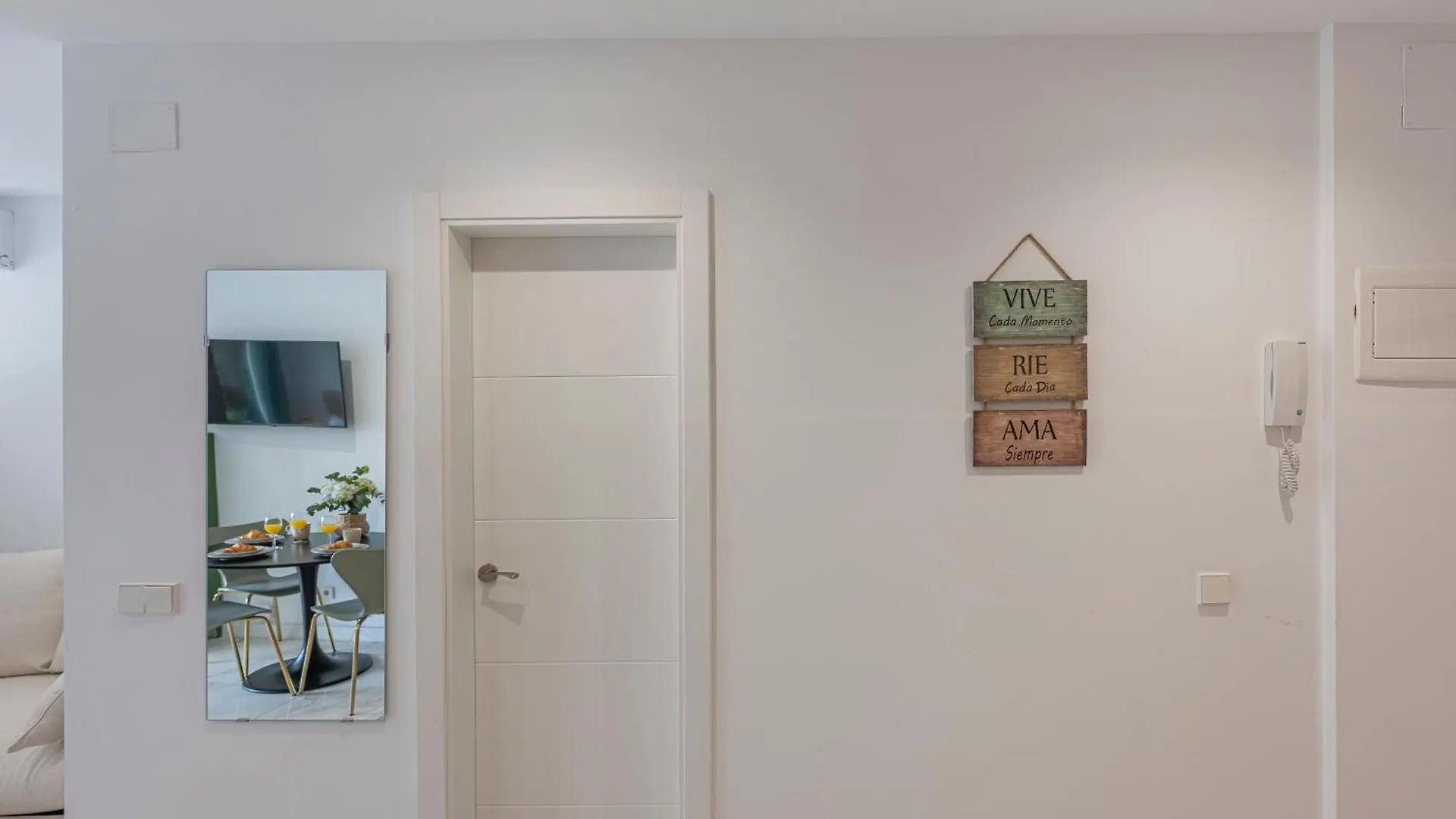 Studio With Sea Views, Pool, Parking And Tennis Court Μαρμπέλλα Διαμέρισμα