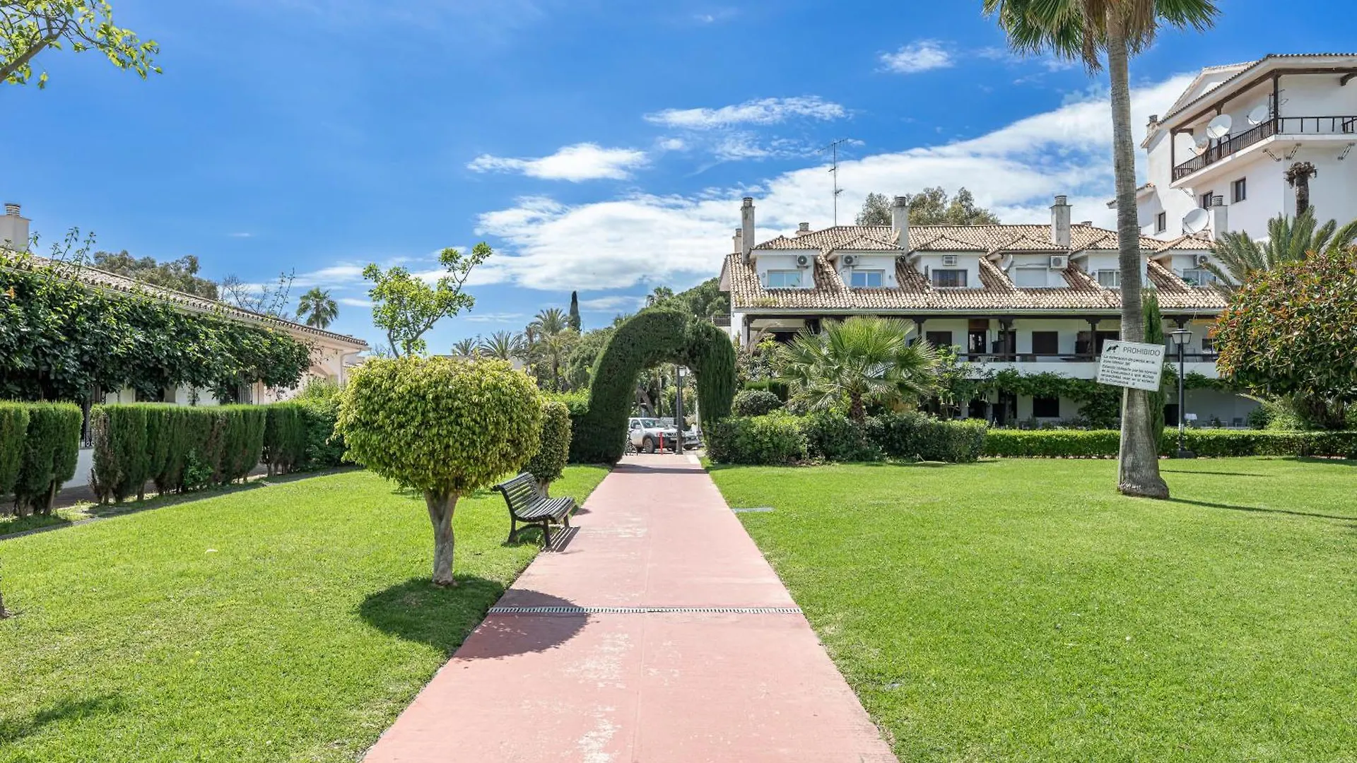 Διαμέρισμα Studio With Sea Views, Pool, Parking And Tennis Court Μαρμπέλλα