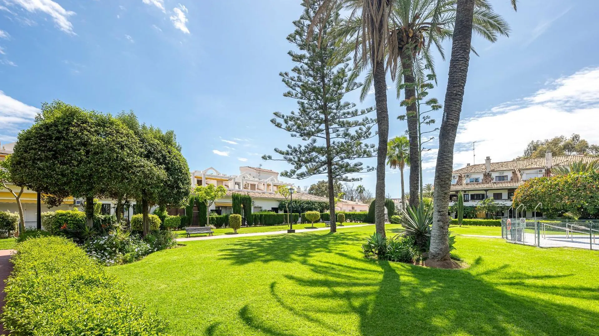 Studio With Sea Views, Pool, Parking And Tennis Court Μαρμπέλλα Ισπανία