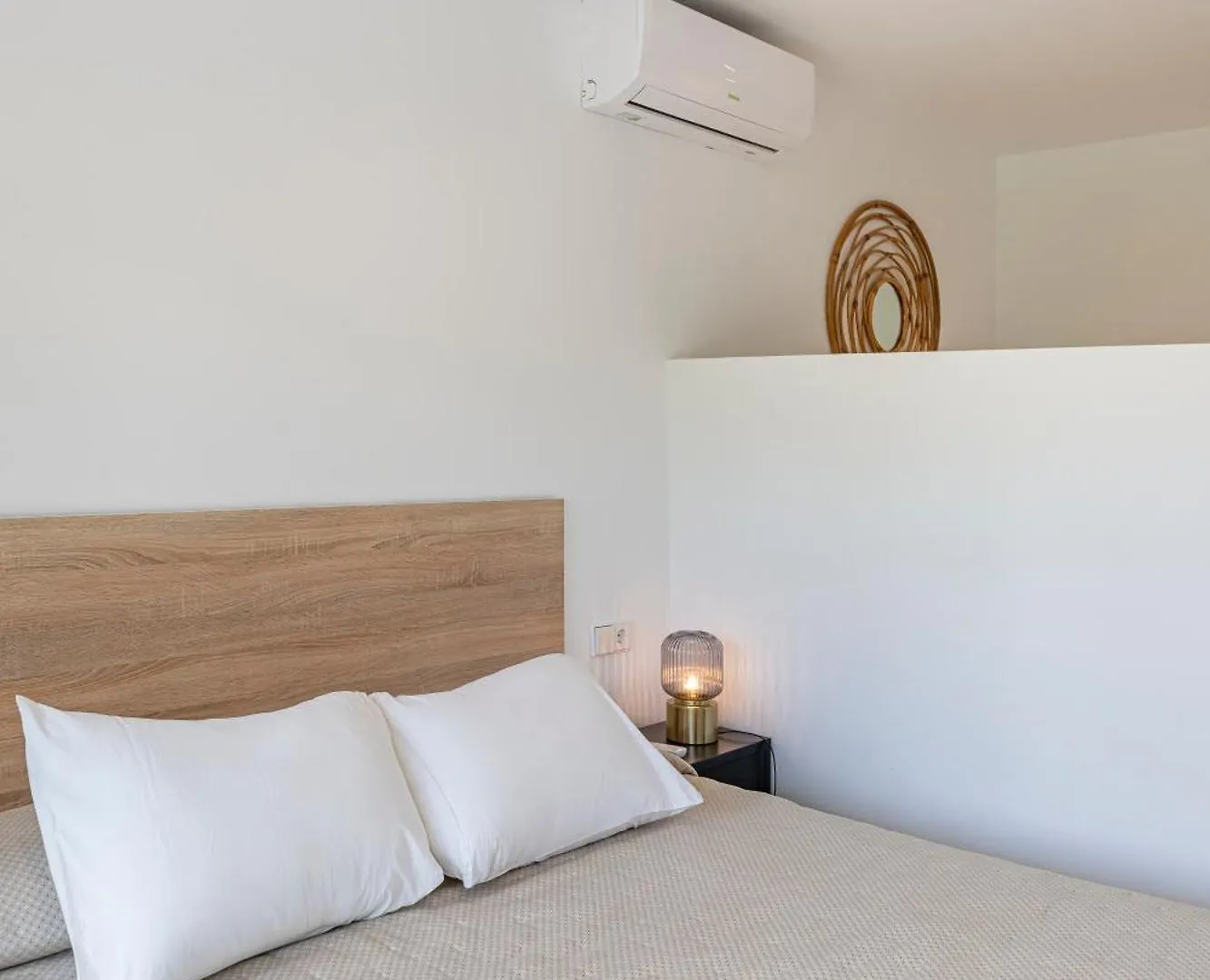 Studio With Sea Views, Pool, Parking And Tennis Court Μαρμπέλλα Διαμέρισμα