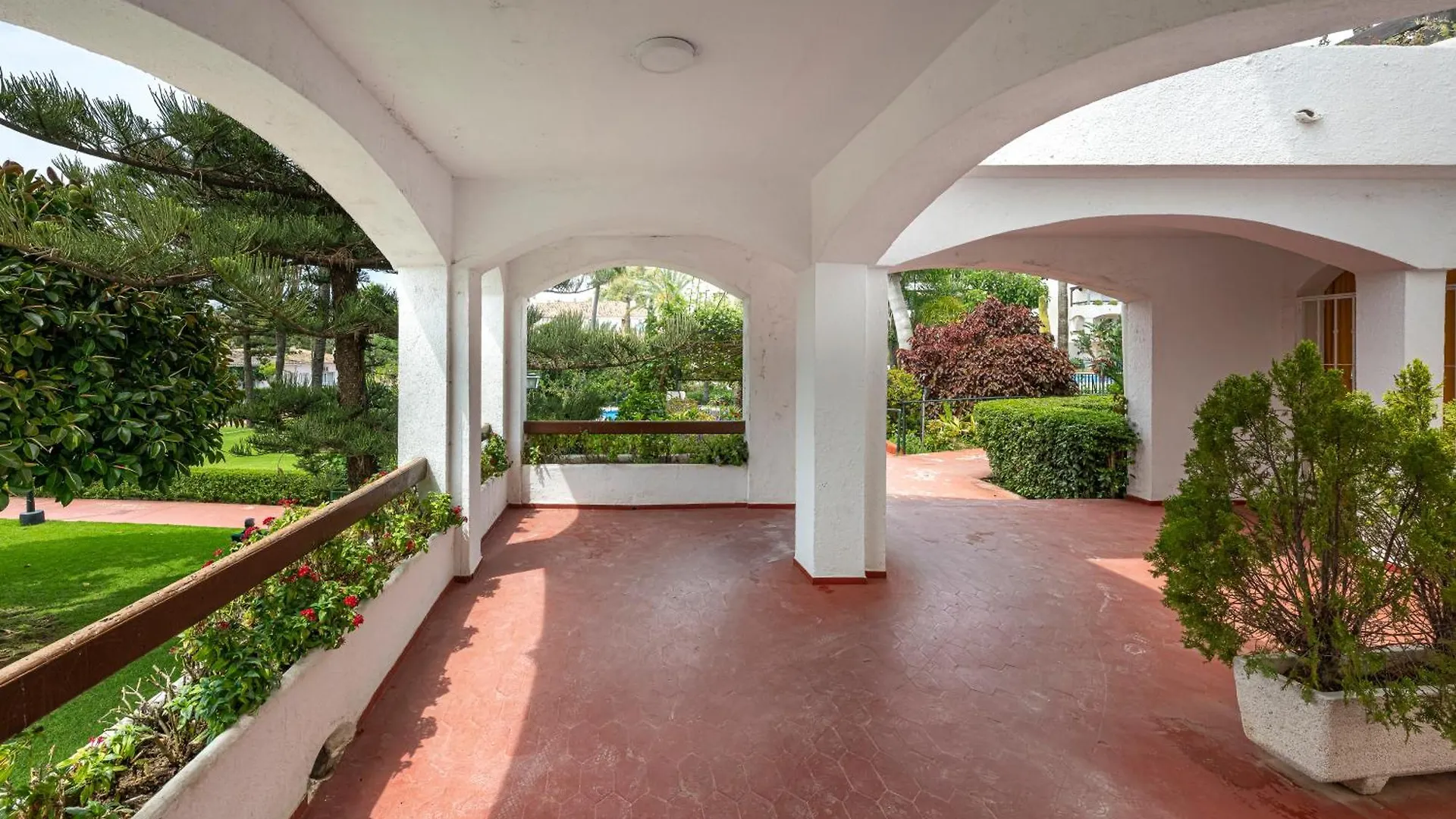 Διαμέρισμα Studio With Sea Views, Pool, Parking And Tennis Court Μαρμπέλλα Ισπανία
