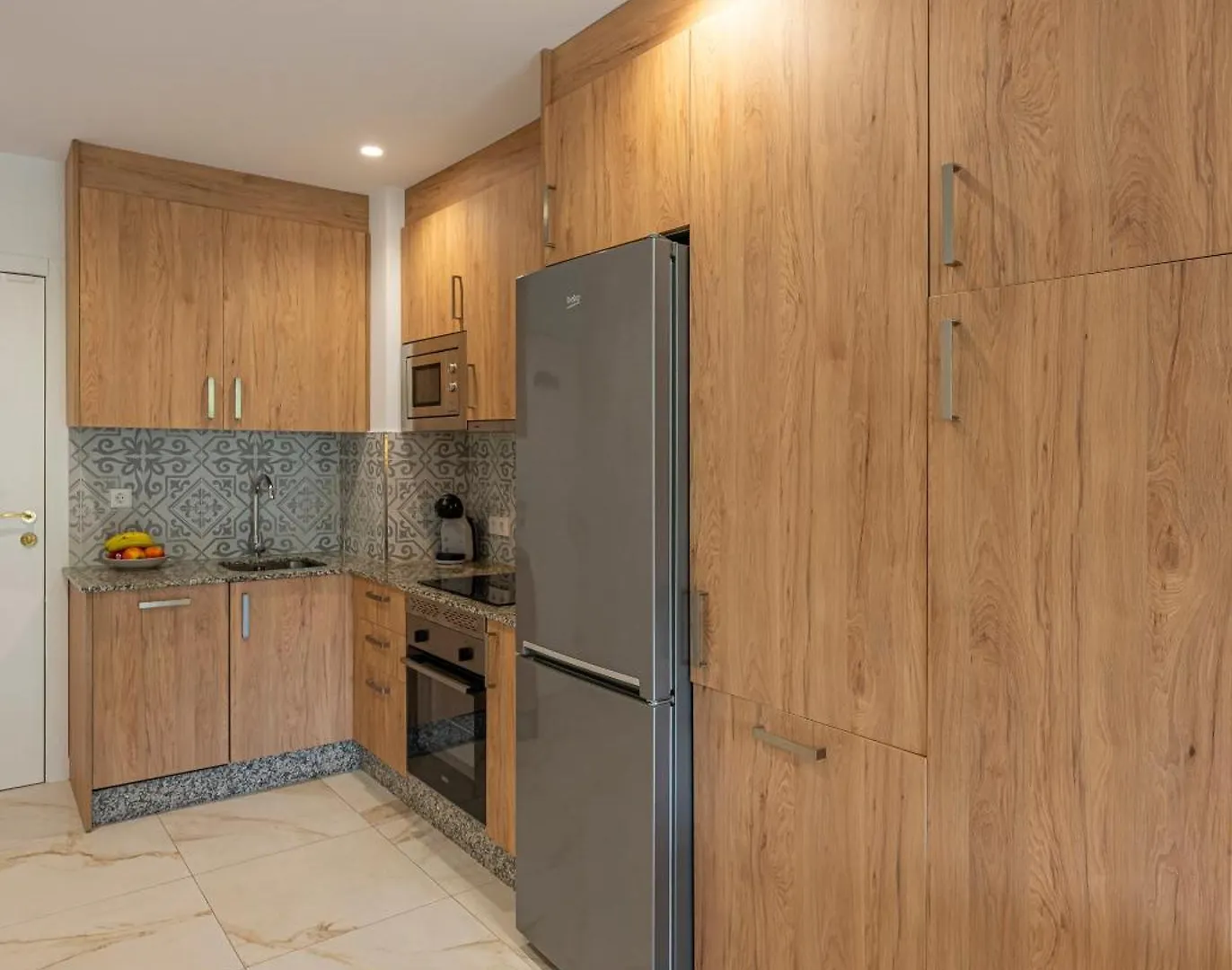 Studio With Sea Views, Pool, Parking And Tennis Court Μαρμπέλλα Διαμέρισμα