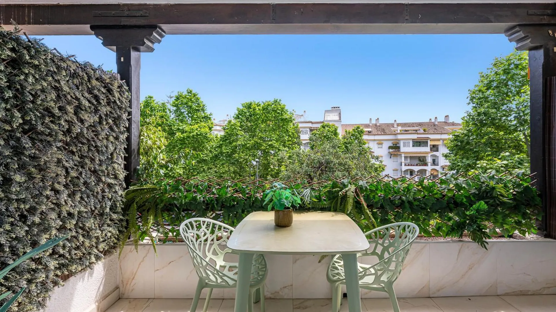 Studio With Sea Views, Pool, Parking And Tennis Court Μαρμπέλλα