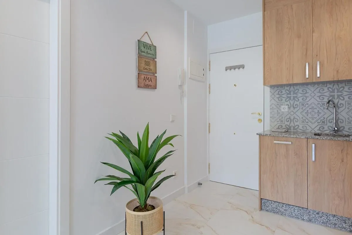 Studio With Sea Views, Pool, Parking And Tennis Court Marbella 0*,  Spanien